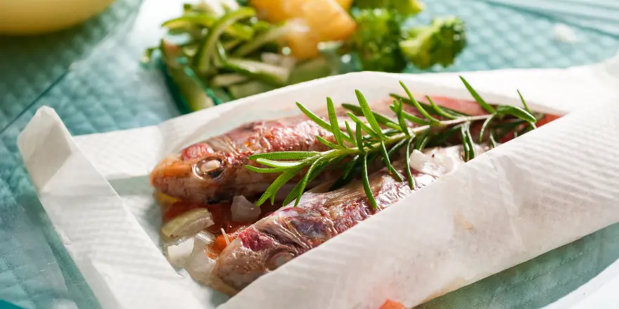 pescado al horno - Cómo cocinar el pescado para que no pierda sus propiedades