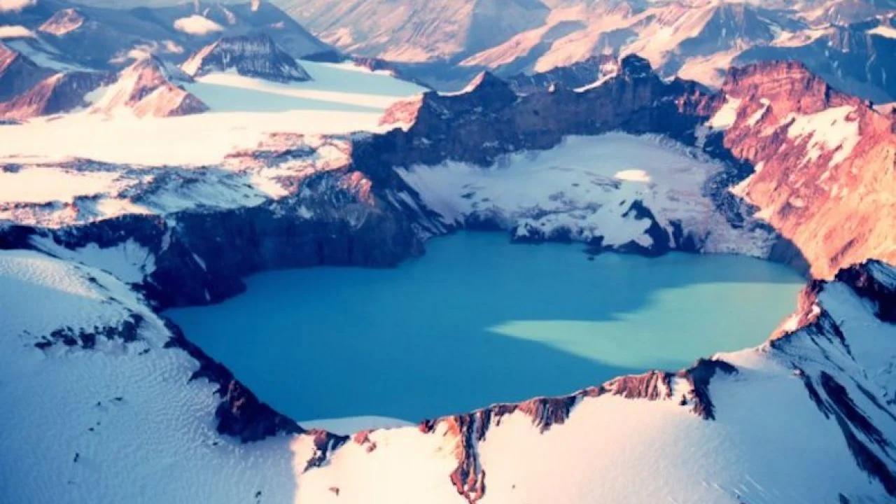 lagunas de volcan - Cómo se forman los lagos de origen volcánico