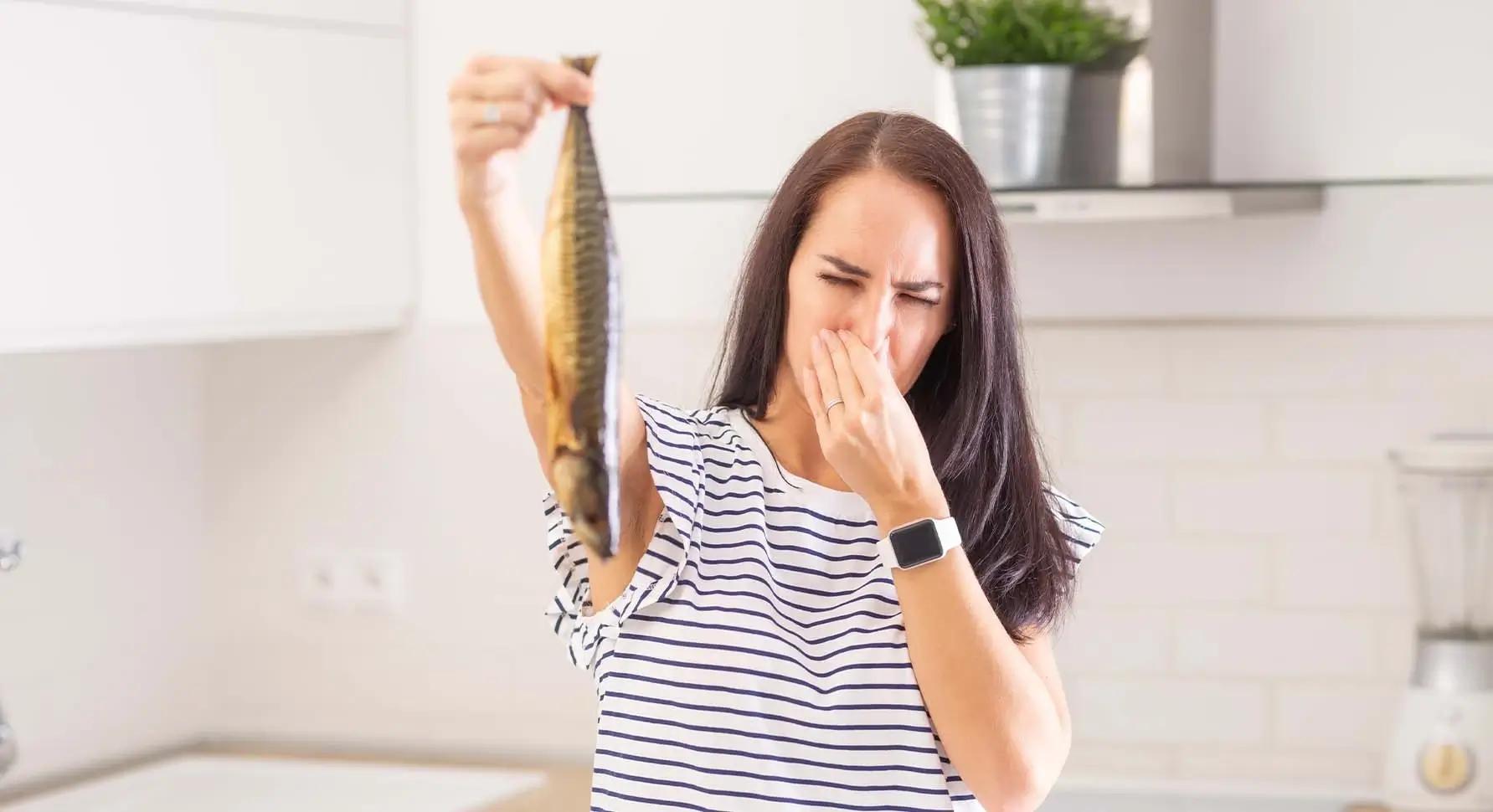 como quitar el mal olor a pescado de la casa - Qué es bueno para quitar el mal olor de la casa