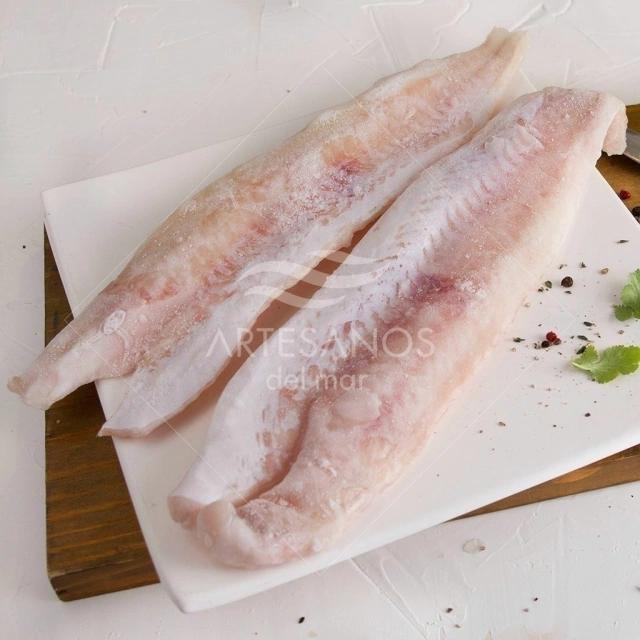 Recetas de pescado al horno argentino: merluzón con papas y salsa de limón