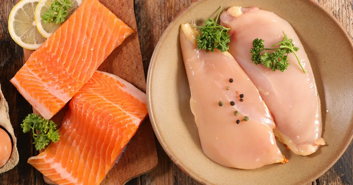 pescado y ensalada para bajar de peso - Qué es mejor para bajar de peso pollo o pescado